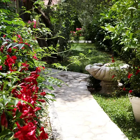 Rustica Dalmatia Апартаменты *