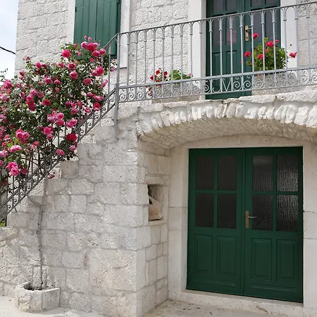 Rustica Dalmatia Апартаменты Сегет-Враница