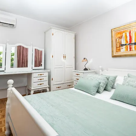 Rustica Dalmatia Апартаменты Сегет-Враница