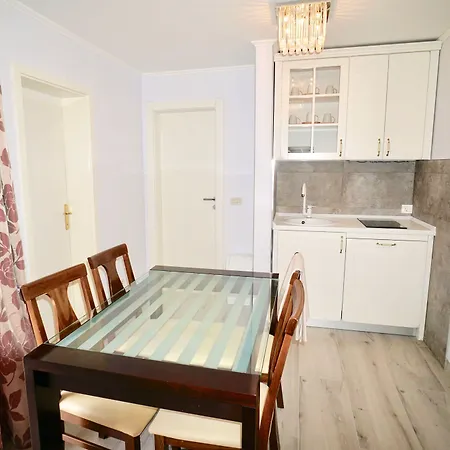 Rustica Dalmatia Апартаменты Сегет-Враница