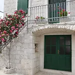Rustica Dalmatia Apartman Seget Vranjica