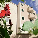 Rustica Dalmatia * Seget Vranjica