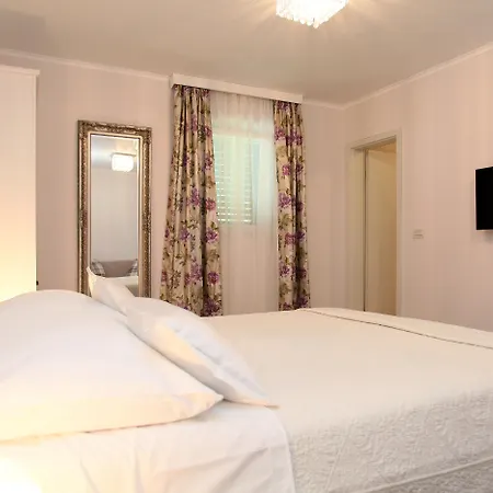Rustica Dalmatia * Seget Vranjica