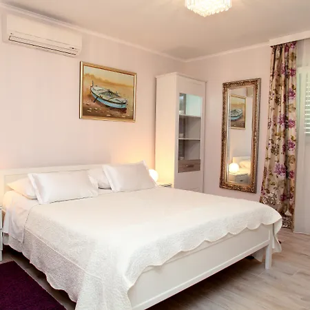 Rustica Dalmatia Apartment *