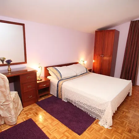 Rustica Dalmatia Apartment Seget Vranjica
