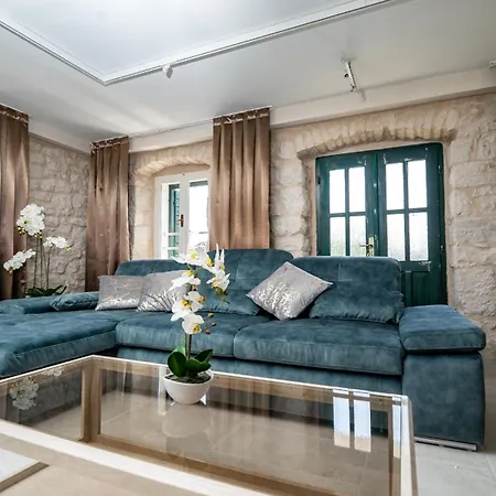 Rustica Dalmatia Seget Vranjica
