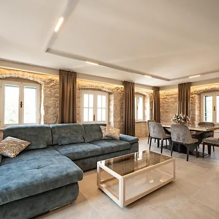 Rustica Dalmatia Seget Vranjica