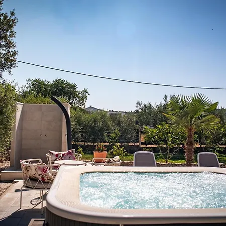Rustica Dalmatia Апартаменты Сегет-Враница
