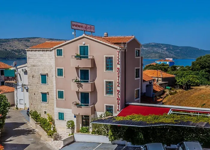 Rustica Dalmatia * Seget Vranjica