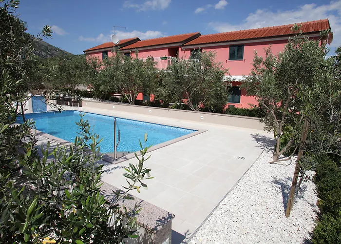 Rustica Dalmatia Apartamento *