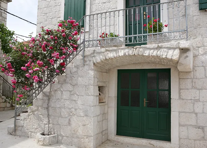 Rustica Dalmatia Daire Seget Vranjica