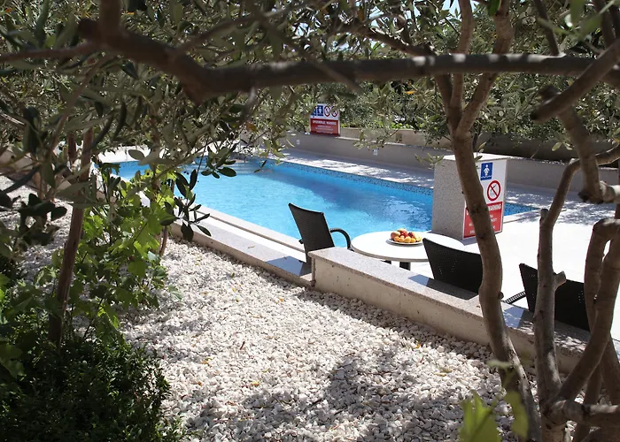 黄花达尔马提亚公寓 * 希杰·弗朗吉卡