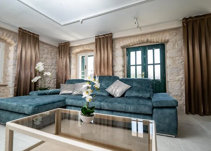 Rustica Dalmatia Seget Vranjica