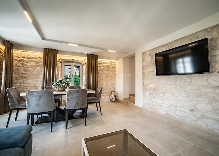 黄花达尔马提亚公寓 * 希杰·弗朗吉卡